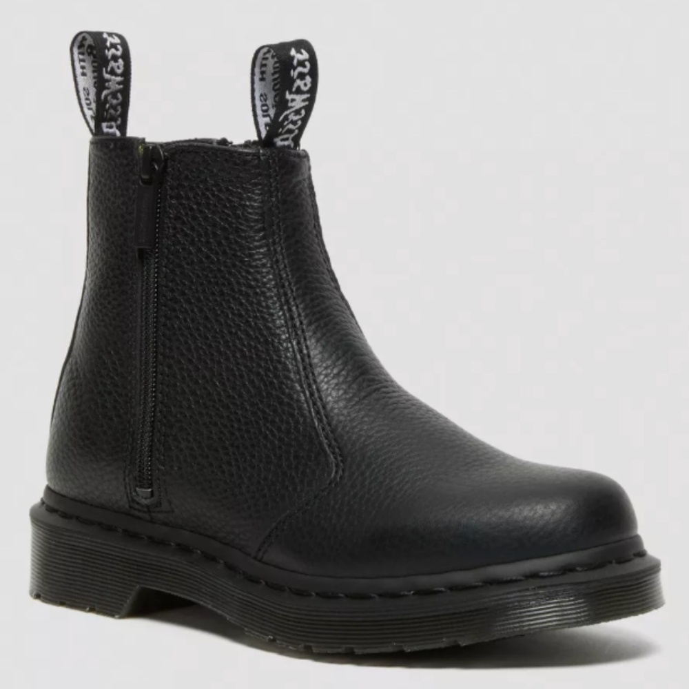 Dr. Martens 2976 WOMEN'S LEATHER ZIPPER CHELSEA BOOTS
